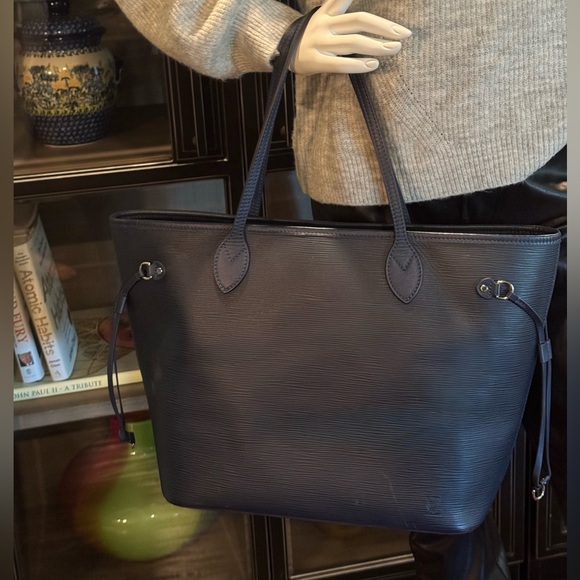 Louis Vuitton Neverfull MM in Indigo Epi Leather w/Zip Pouch - Rare Collectable - Picture 3 of 10